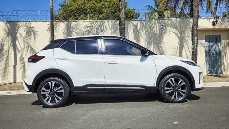 NISSAN Kicks 1.6 16V 4P FLEXSTART EXCLUSIVE XTRONIC AUTOM�TICO CVT, Foto 4