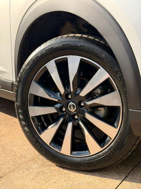 NISSAN Kicks 1.6 16V 4P FLEX SV X-TRONIC AUTOM�TICO CVT, Foto 5