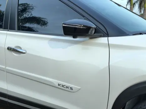 NISSAN Kicks 1.6 16V 4P FLEXSTART EXCLUSIVE XTRONIC AUTOMÁTICO CVT, Foto 13