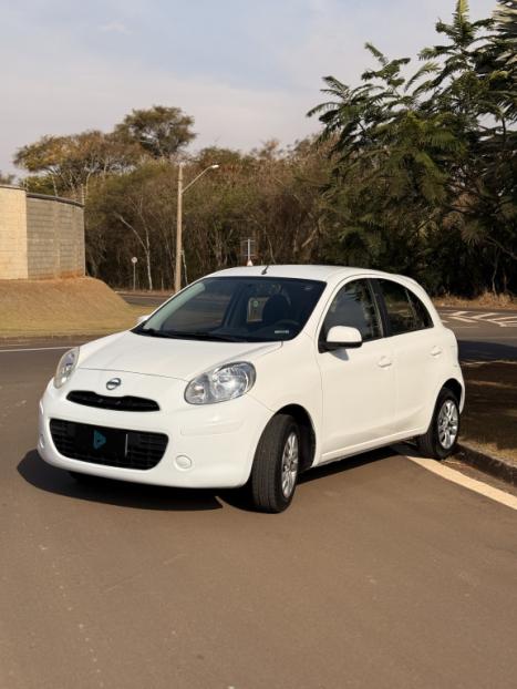 NISSAN March 1.0 12V 4P S FLEX, Foto 2