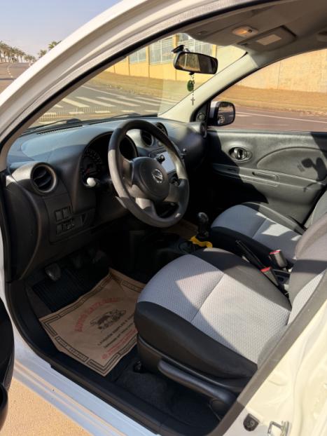 NISSAN March 1.0 12V 4P S FLEX, Foto 5