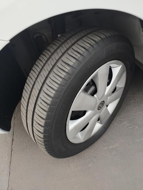 NISSAN March 1.0 12V 4P S FLEX, Foto 8