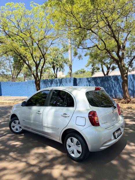 NISSAN March 1.0 12V 4P S FLEX, Foto 8