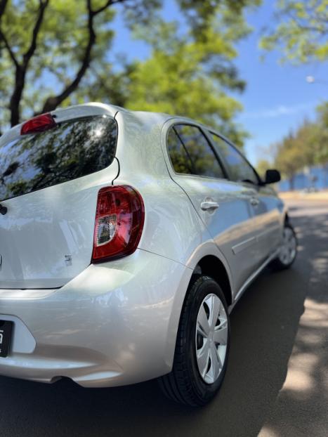 NISSAN March 1.0 12V 4P S FLEX, Foto 9