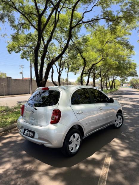 NISSAN March 1.0 12V 4P S FLEX, Foto 10