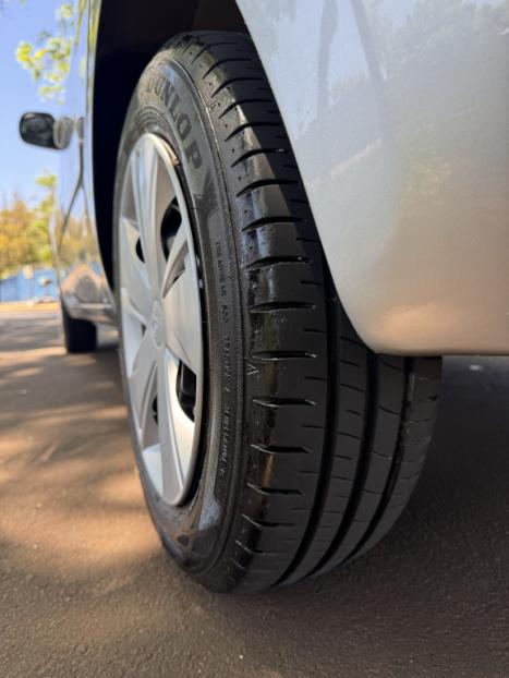 NISSAN March 1.0 12V 4P S FLEX, Foto 22