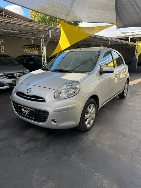 NISSAN March 1.0 12V 4P S FLEX, Foto 3