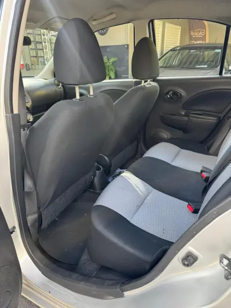 NISSAN March 1.0 12V 4P S FLEX, Foto 4