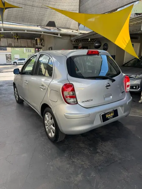 NISSAN March 1.0 12V 4P S FLEX, Foto 5