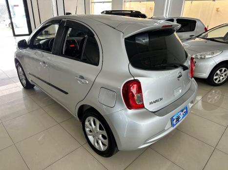 NISSAN March 1.0 16V 4P SV FLEX, Foto 4