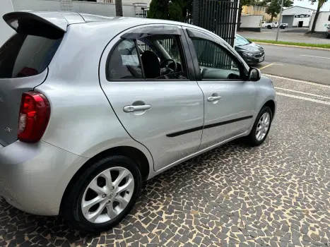NISSAN March 1.0 16V 4P SV FLEX, Foto 12