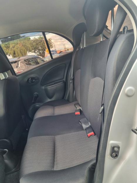 NISSAN March 1.0 16V 4P S FLEX, Foto 9