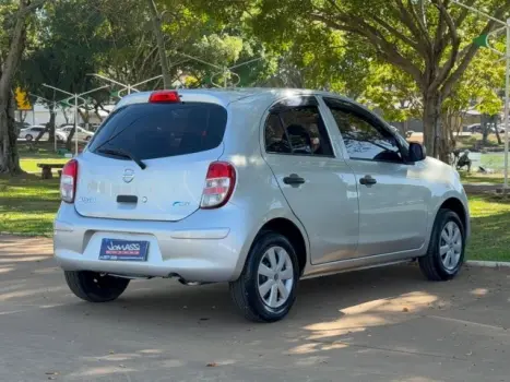 NISSAN March 1.0 16V 4P FLEX, Foto 6