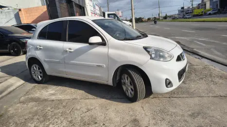 NISSAN March 1.0 16V 4P SV FLEX, Foto 6