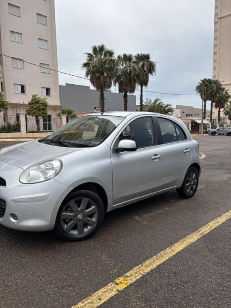 NISSAN March 1.6 16V 4P SL FLEX, Foto 1