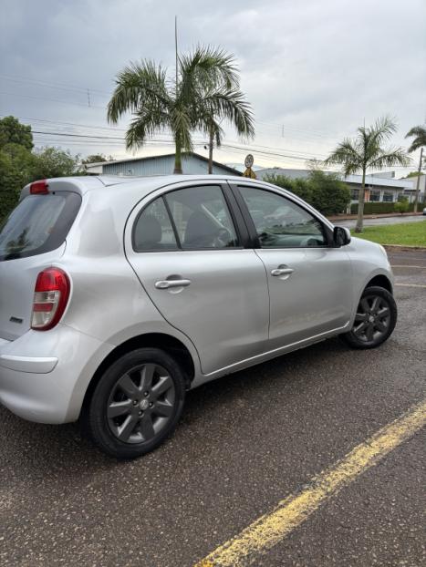 NISSAN March 1.6 16V 4P SL FLEX, Foto 2