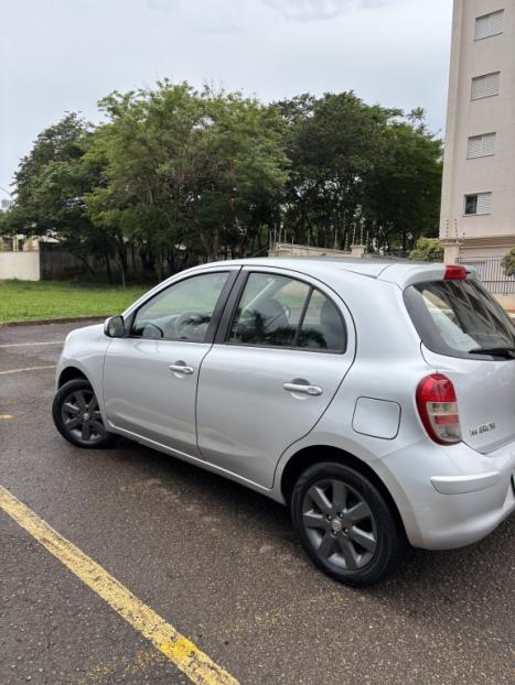 NISSAN March 1.6 16V 4P SL FLEX, Foto 4