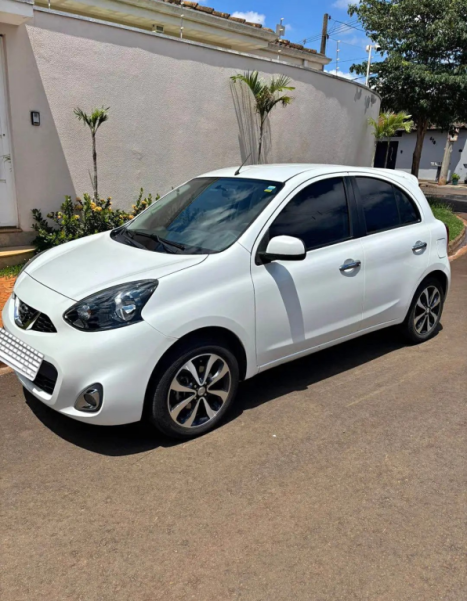 NISSAN March 1.6 16V 4P SL FLEX, Foto 1