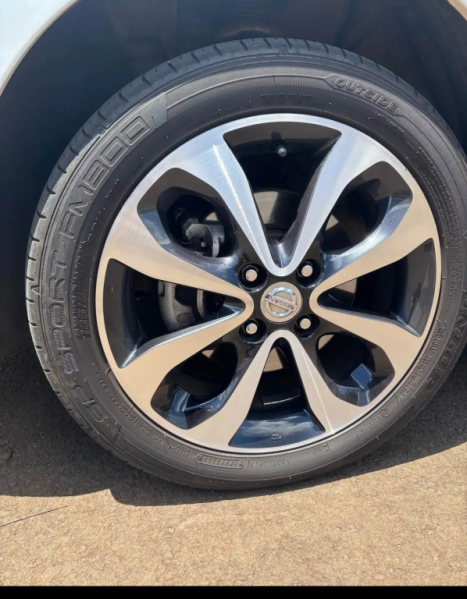 NISSAN March 1.6 16V 4P SL FLEX, Foto 6