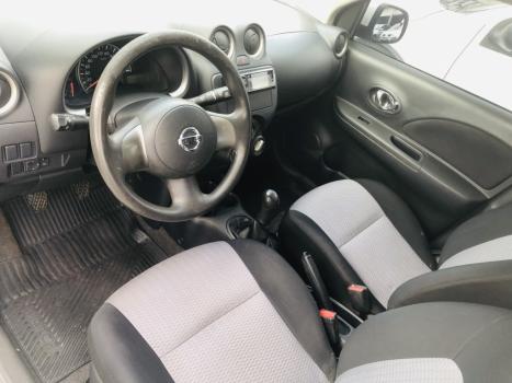 NISSAN March 1.6 16V 4P S FLEX, Foto 4