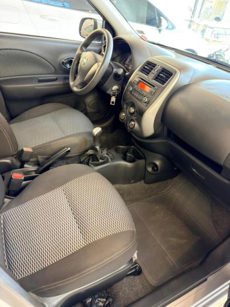 NISSAN March 1.6 16V 4P SV FLEX, Foto 9