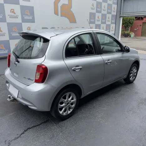 NISSAN March 1.6 16V 4P SV FLEX AUTOM�TICO CVT, Foto 4
