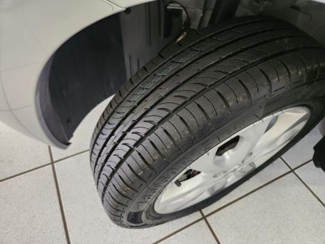 NISSAN March 1.6 16V 4P SV FLEX AUTOM�TICO CVT, Foto 13