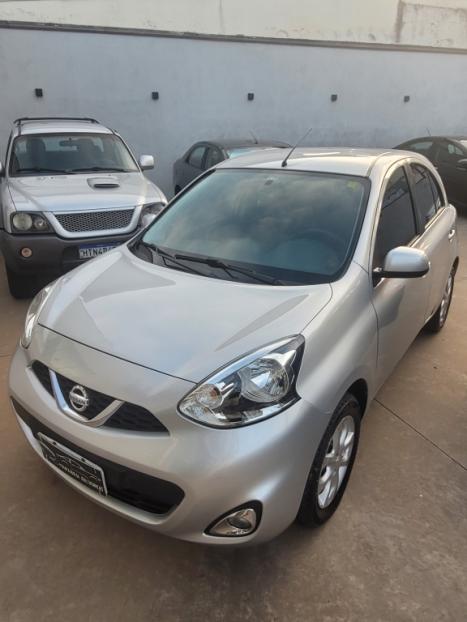 NISSAN March 1.6 16V 4P SV FLEX, Foto 2