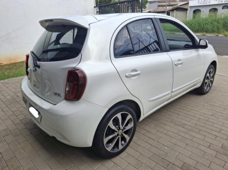 NISSAN March 1.6 16V 4P SL FLEX, Foto 4