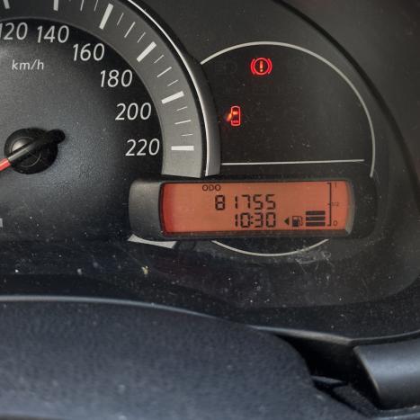 NISSAN March 1.6 16V 4P S FLEX, Foto 10