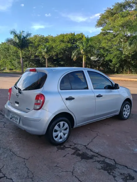 NISSAN March 1.6 16V 4P S FLEX, Foto 9