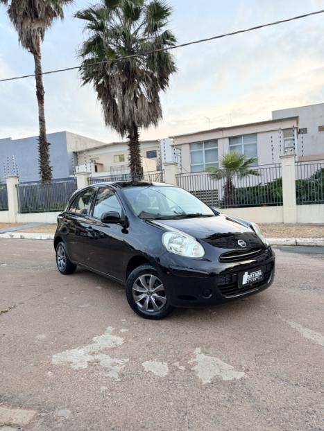 NISSAN March 1.6 16V 4P S FLEX, Foto 2