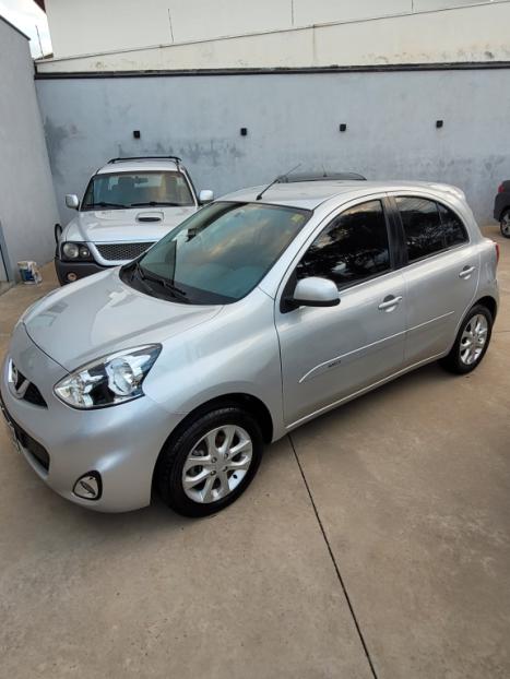 NISSAN March 1.6 16V 4P SV FLEX, Foto 2