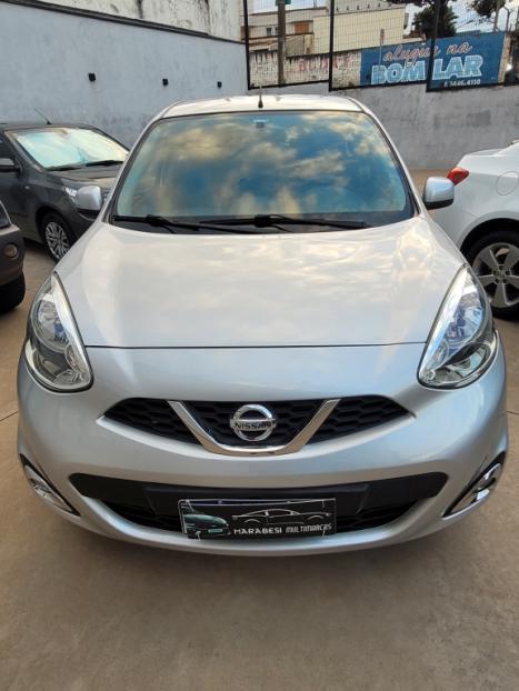 NISSAN March 1.6 16V 4P SV FLEX, Foto 4