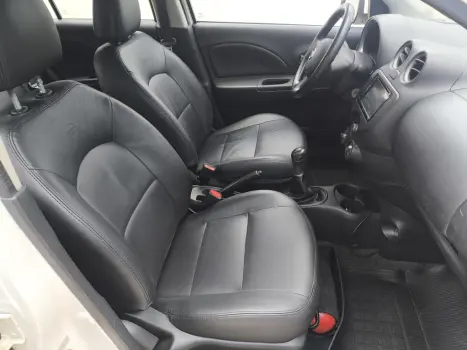 NISSAN March 1.6 16V 4P SV FLEX, Foto 9