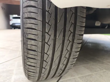 NISSAN March 1.6 16V 4P SV FLEX, Foto 11