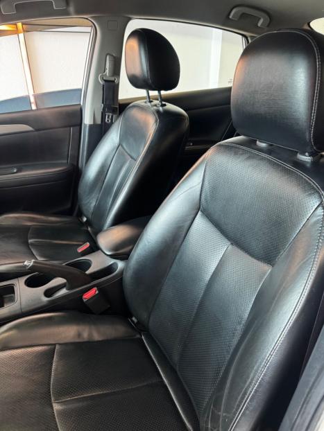 NISSAN Sentra 2.0 16V 4P SL AUTOMÁTICO CVT, Foto 4