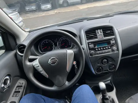 NISSAN Versa Sedan 1.6 16V 4P FLEX SL, Foto 3 NISSAN Versa Sedan 1.6 16V 4P FLEX SL, Foto 3