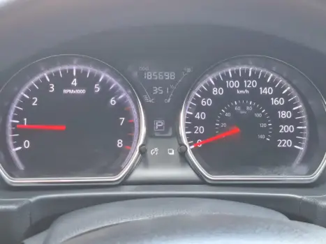 NISSAN Versa Sedan 1.6 16V 4P FLEX SV, Foto 9