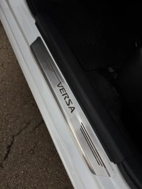 NISSAN Versa Sedan 1.0 4P FLEX S, Foto 16