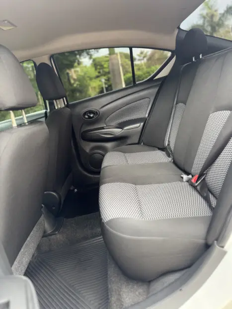 NISSAN Versa Sedan 1.0 4P FLEX S, Foto 18