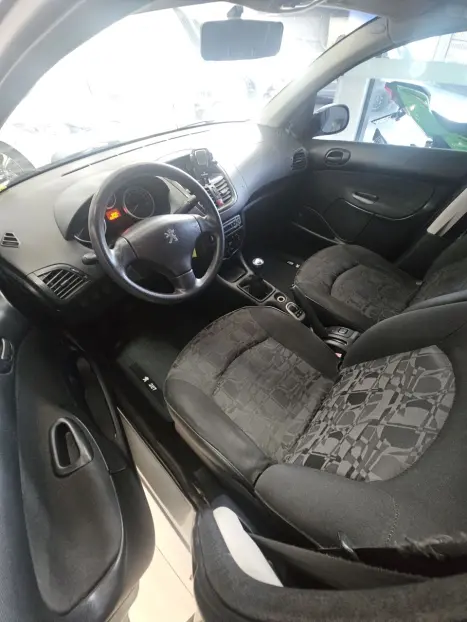 PEUGEOT 207 Hatch 1.4 4P XR FLEX, Foto 2
