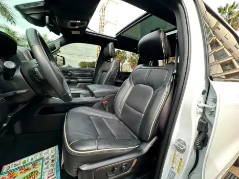 RAM 1500 5.7 V8 LIIMITED CABINE DUPLA 4X4 AUTOM�TICO, Foto 5