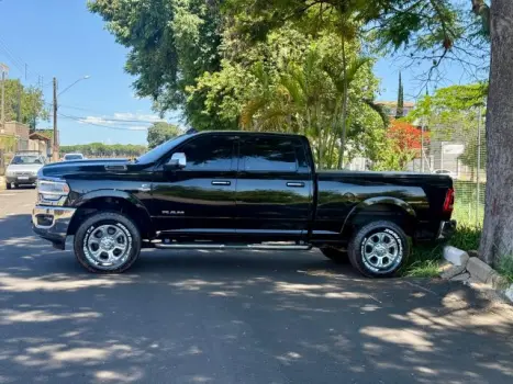 RAM 2500 6.7 I6 24V SLT CABINE DUPLA TURBO DIESEL LARAMIE 4X4 AUTOMTICO, Foto 4