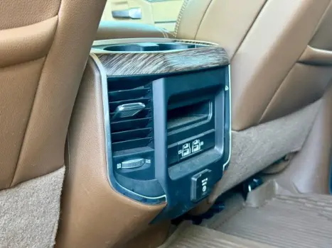 RAM 2500 6.7 I6 24V SLT CABINE DUPLA TURBO DIESEL LARAMIE 4X4 AUTOMTICO, Foto 11