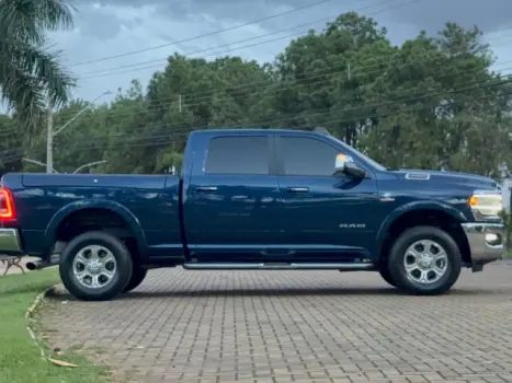 RAM 2500 6.7 I6 24V SLT CABINE DUPLA TURBO DIESEL LARAMIE 4X4 AUTOM�TICO, Foto 4