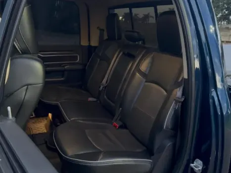 RAM 2500 6.7 I6 24V SLT CABINE DUPLA TURBO DIESEL LARAMIE 4X4 AUTOM�TICO, Foto 11