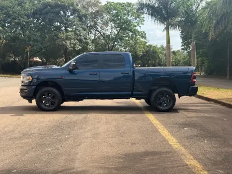 RAM 2500 6.7 I6 24V SLT CABINE DUPLA TURBO DIESEL NIGHT EDITION 4X4 AUTOM�TICO, Foto 6