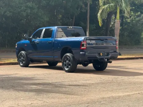 RAM 2500 6.7 I6 24V SLT CABINE DUPLA TURBO DIESEL NIGHT EDITION 4X4 AUTOM�TICO, Foto 8