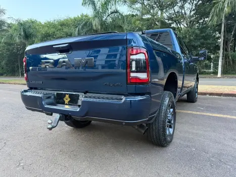 RAM 2500 6.7 I6 24V SLT CABINE DUPLA TURBO DIESEL NIGHT EDITION 4X4 AUTOM�TICO, Foto 9